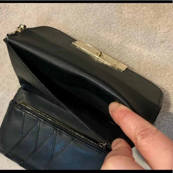 VICTORIA’S Secret shimmer phone wallet, golden - Picture 3 of 16